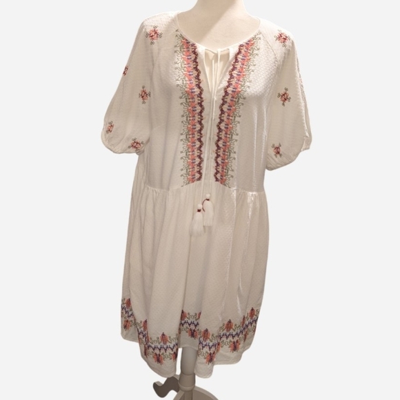 Knox Rose Dresses & Skirts - Knox Rose White Top with Multicolor Accents